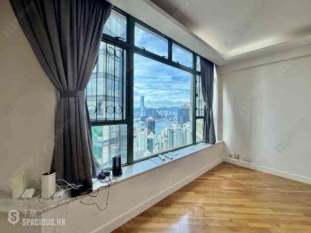 Mid Levels Central - Robinson Place 01