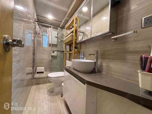 Causeway Bay - Bay View Mansion Block B 07