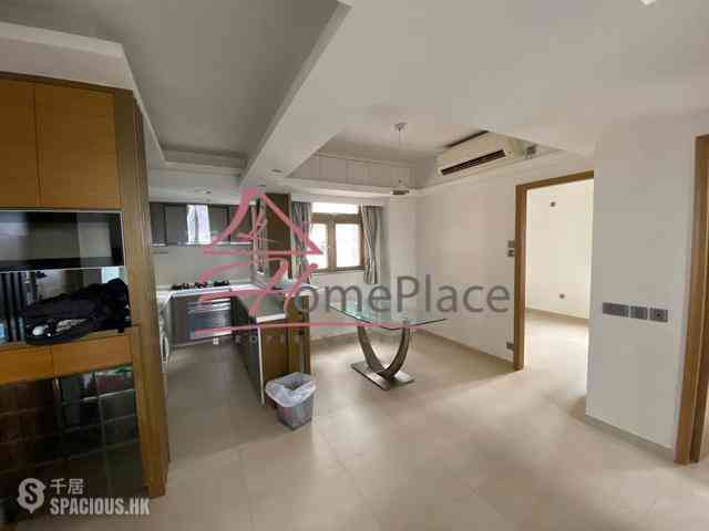 Soho - Caravan Court 01