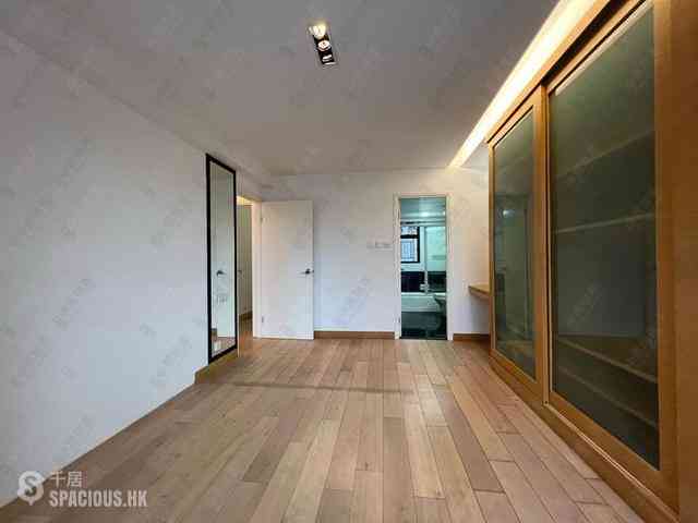 Mid Levels Central - The Grand Panorama Block 2 19
