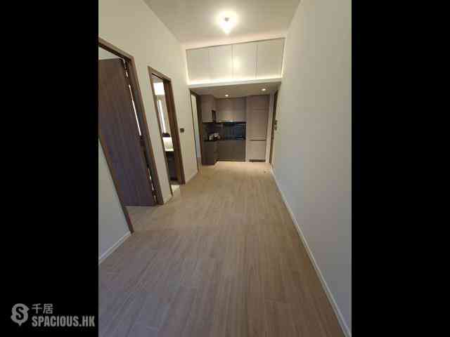 Sai Ying Pun - Des Voeux W Residence 03