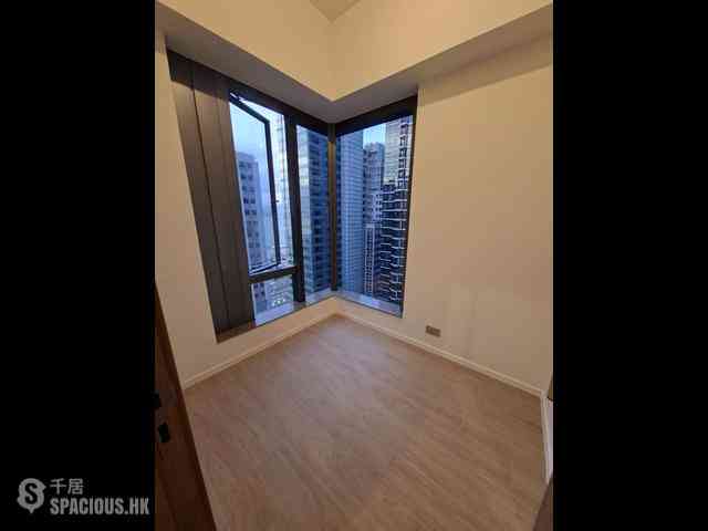 Sai Ying Pun - Des Voeux W Residence 05