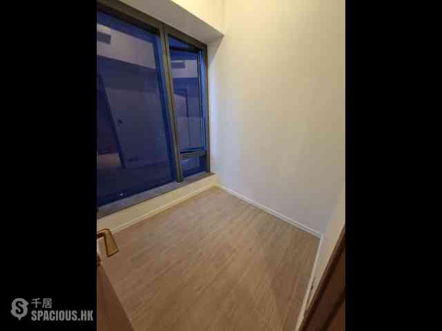 Sai Ying Pun - Des Voeux W Residence 07