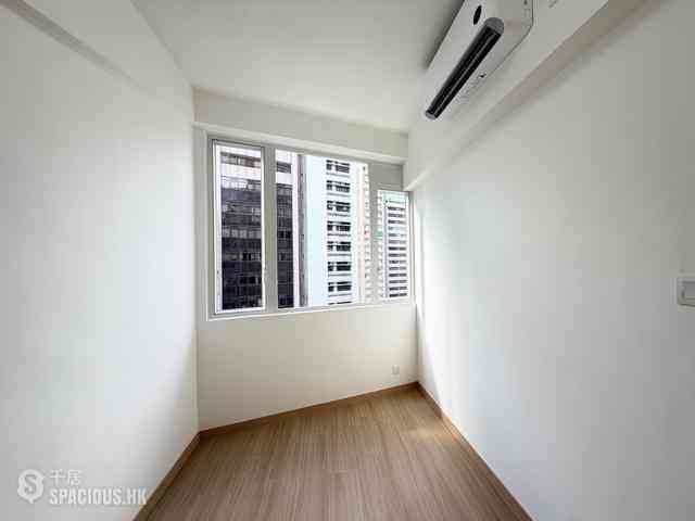 Wan Chai - Yau Kwong Building 05