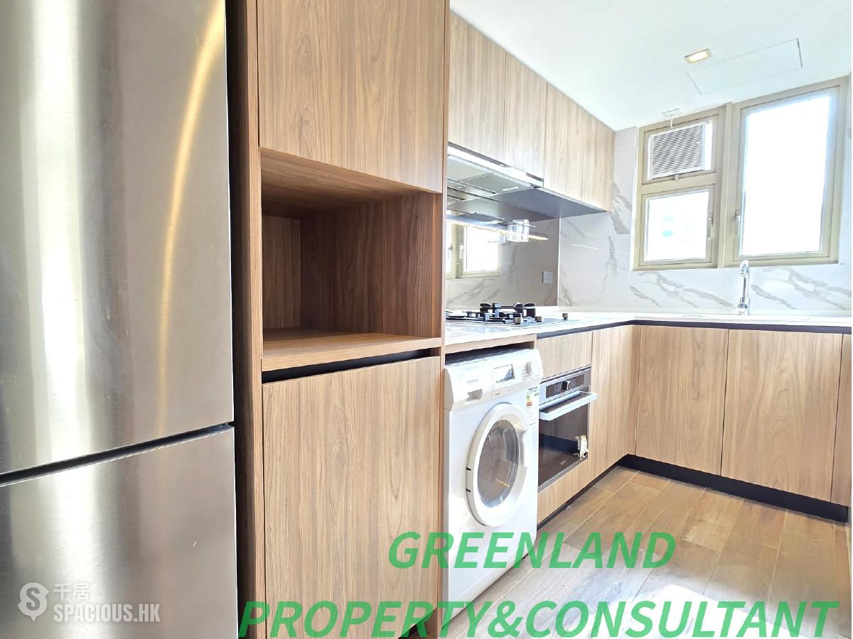Mid Levels Central - St. Joan Court 01