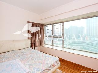 West Kowloon - The Waterfront 08