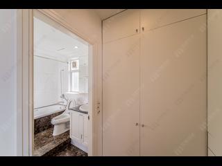 Mid Levels Central - Wealthy Heights 06