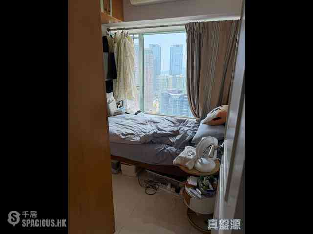 Tsim Sha Tsui - The Victoria Towers 05
