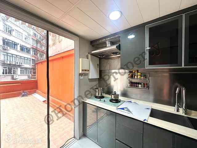 Tsim Sha Tsui - Brilliant Court 18