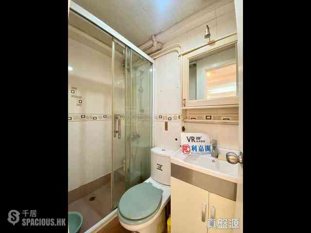 North Point - Hang Ying House 05