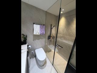 Tung Chung - Coastal Skyline Phase 4 Le Bleu Deux Block 3 04