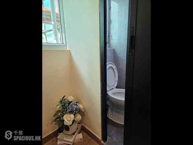 Mong Kok - 1037, Canton Road 04