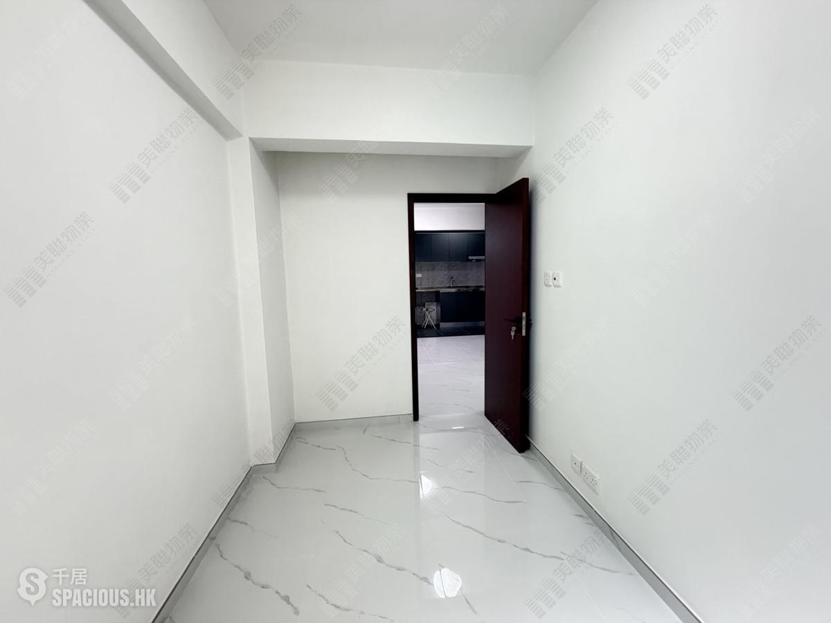 灣仔 - 金禧大廈 01