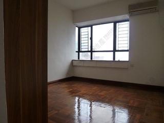 Mid Levels Central - Elegant Terrace 02