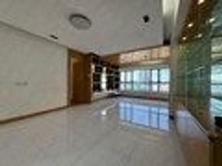 Mid Levels Central - The Grand Panorama Block 2 08