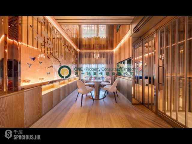 Mid Levels Central - Hillsborough Court 05