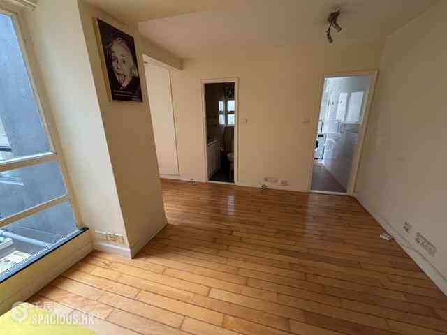 Soho - Lilian Court 01