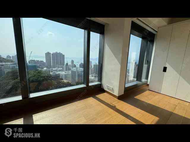 Mid Levels West - University Heights 12