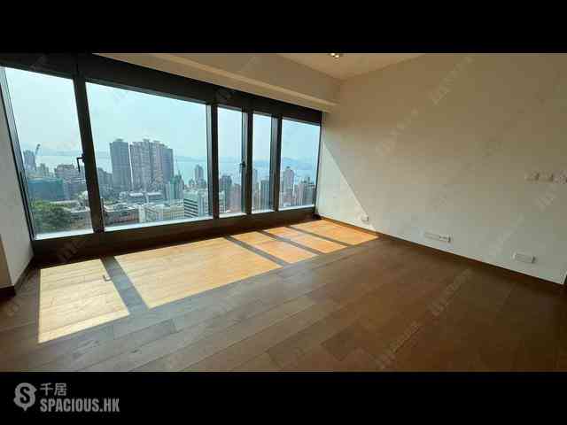 Mid Levels West - University Heights 16
