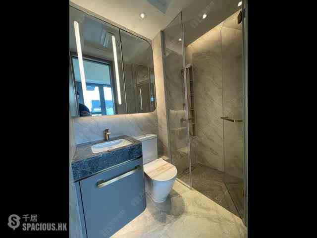 Sai Ying Pun - Des Voeux W Residence 04