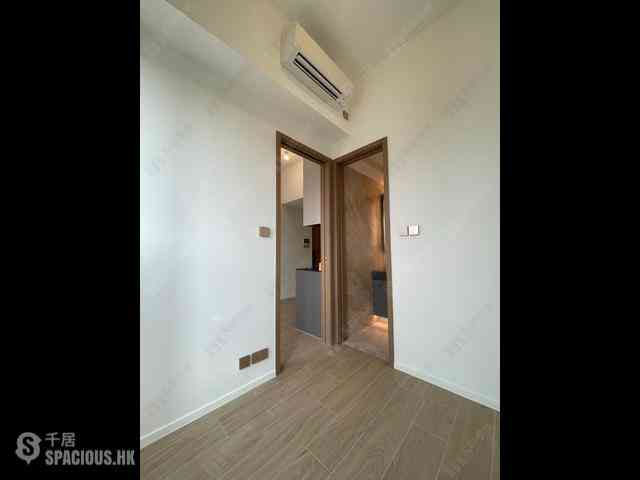 Sai Ying Pun - Des Voeux W Residence 07