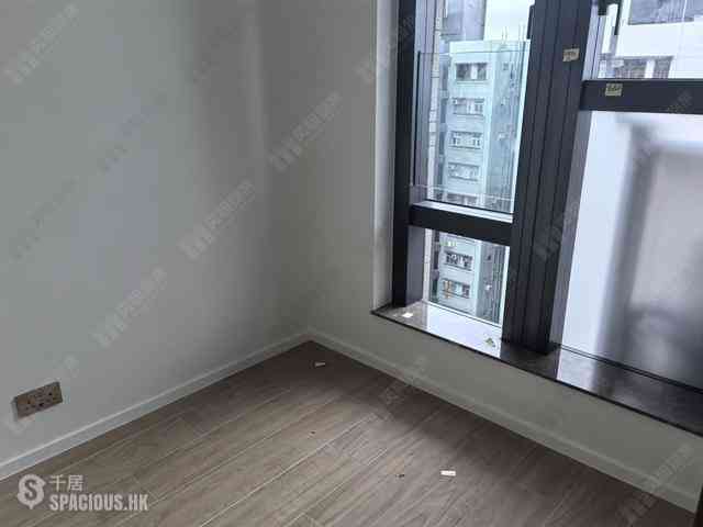 Sai Ying Pun - Des Voeux W Residence 09