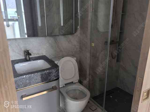 Sai Ying Pun - Des Voeux W Residence 12