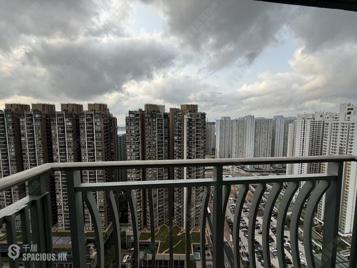 Tung Chung - Caribbean Coast Phase 1 Monterey Cove Tower 1 01