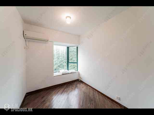 Mid Levels Central - Hillsborough Court 05