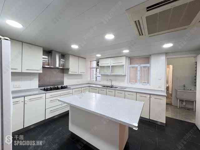 Causeway Bay - Fontana Gardens 02