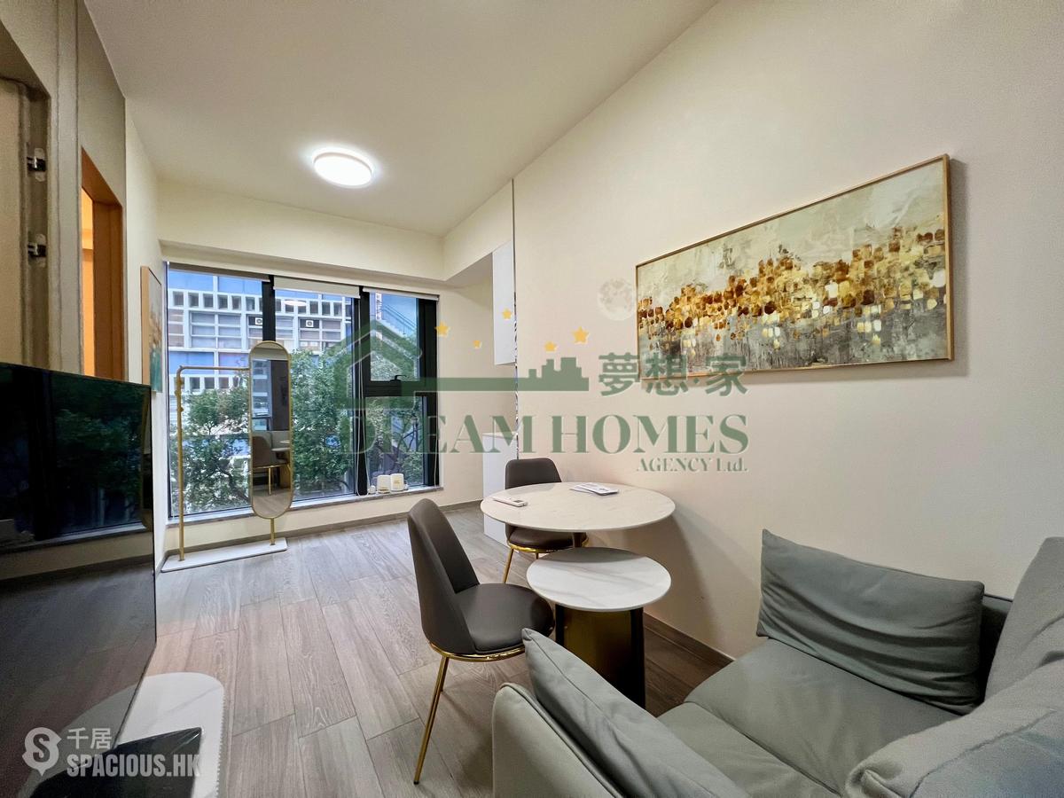 Sai Ying Pun - The Queens 01
