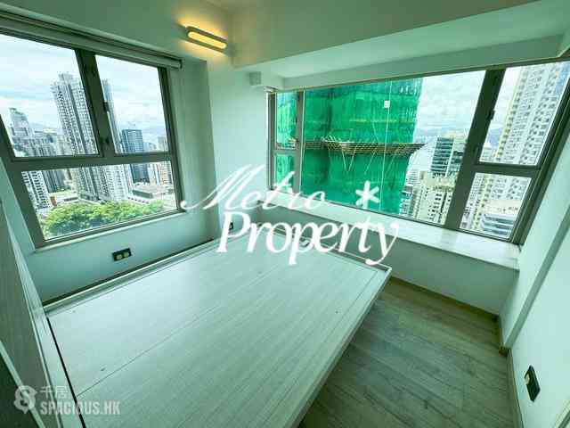 Sai Ying Pun - Centre Place 03
