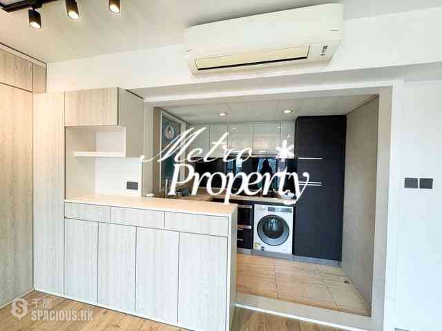 Sai Ying Pun - Centre Place 07