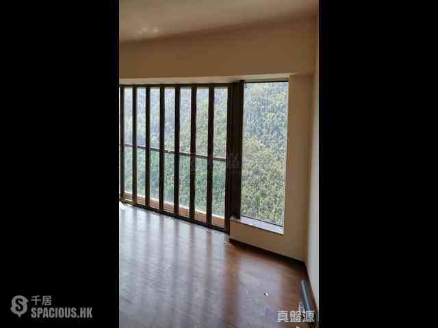 Shau Kei Wan - Island Garden Block 3 02