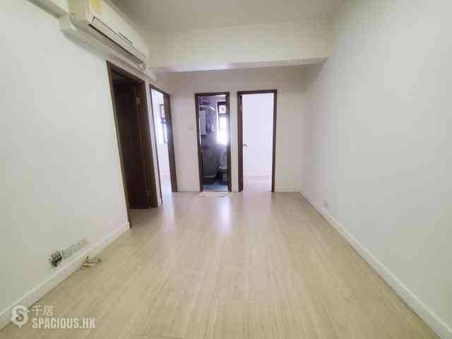 Wan Chai - Chin Hung Building 01