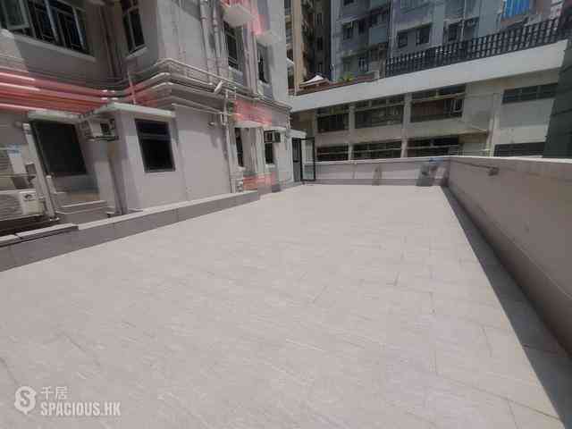 Wan Chai - Chin Hung Building 07