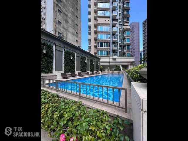 Wan Chai - The Avenue Phase 2 Block 2 01