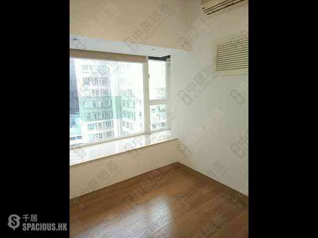 Soho - Centrestage 06