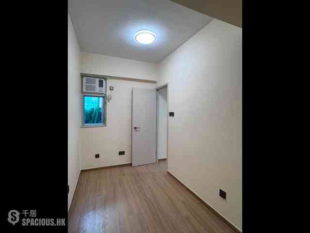 Sai Ying Pun - Kwan Yick Building Phase 3 03