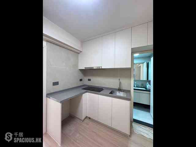 Sai Ying Pun - Kwan Yick Building Phase 3 08
