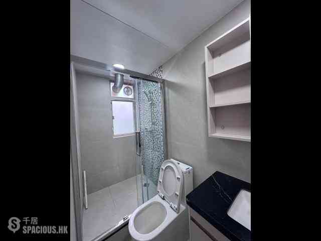 Sai Ying Pun - Kwan Yick Building Phase 3 10