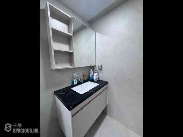 Sai Ying Pun - Kwan Yick Building Phase 3 11