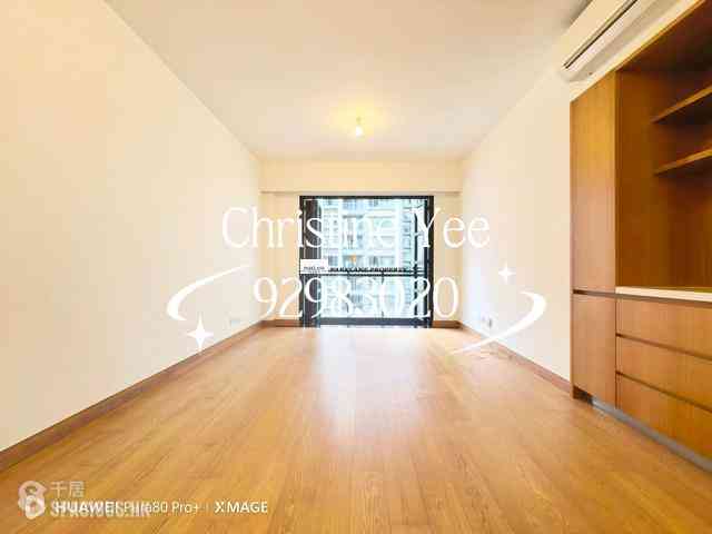 Happy Valley - The Aster (Resiglow) 01