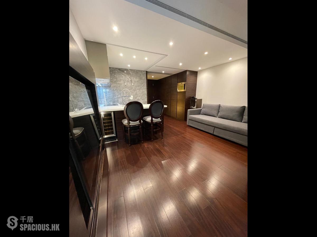 Wan Chai - Convention Plaza Apartments 01
