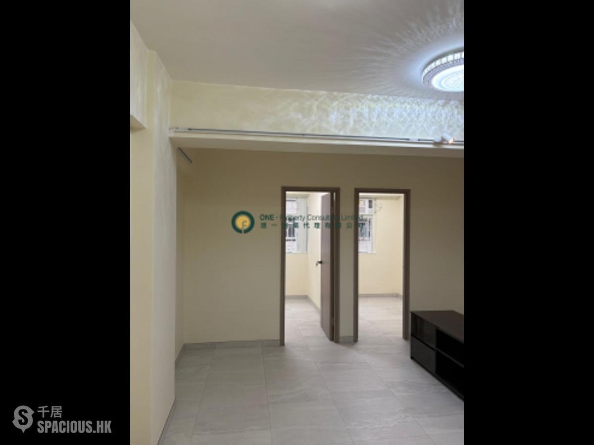 Shek Tong Tsui - Sun On Building 01