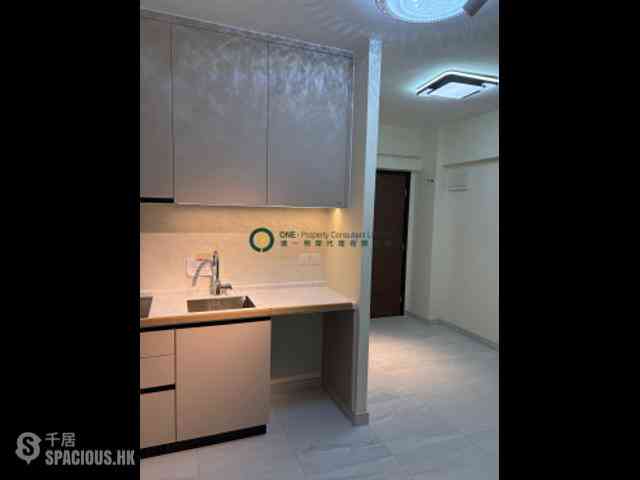 Shek Tong Tsui - Sun On Building 03