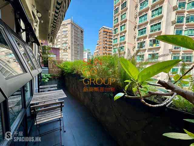 Mid Levels West - Fook Wah Mansions 02
