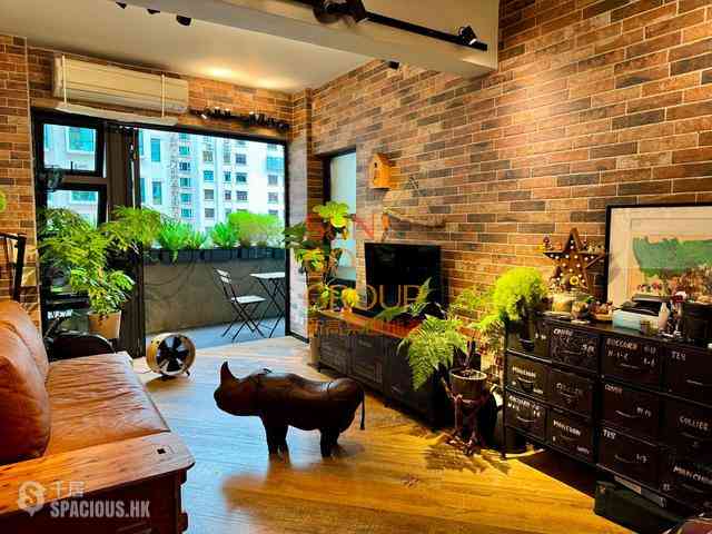 Mid Levels West - Fook Wah Mansions 01