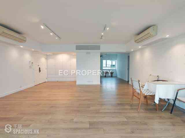 Leighton Hill - Rose Court 05
