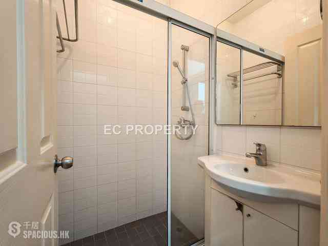 Leighton Hill - Rose Court 18